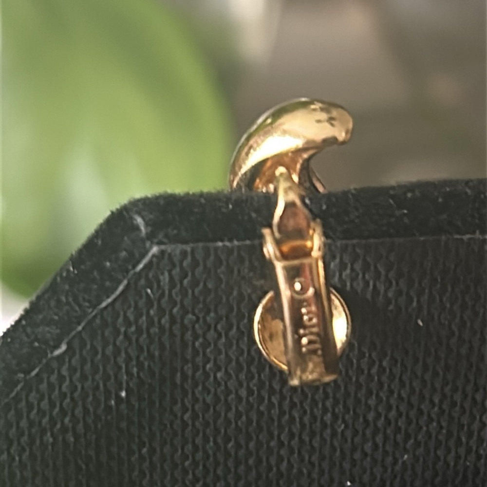 Dior Vintage clip-on earrings - Picture 4 of 8